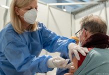 ਜਰਮਨੀ ’ਚ ਸਿਹਤ ਮੁਲਾਜ਼ਮਾਂ ਲਈ ਕੋਵਿਡ ਟੀਕਾਕਰਨ ਲਵਾਉਣਾ ਹੋਇਆ ਲਾਜ਼ਮੀ