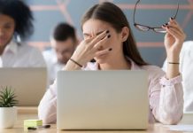 ਜੇਕਰ ਤੁਹਾਡੀਆਂ ‘ਅੱਖਾਂ’ ’ਚ ਹੁੰਦੀ ਹੈ ਖ਼ਾਰਿਸ਼ ਤਾਂ ਜ਼ਰੂਰ ਅਪਣਾਓ ਇਹ ਨੁਸਖ਼ੇ