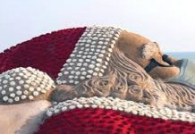 ਕ੍ਰਿਸਮਸ 2021: ਸੁਦਰਸ਼ਨ ਪਟਨਾਇਕ ਨੇ 5,400 ਫੁੱਲਾਂ ਨਾਲ ਬਣਾਇਆ ਵਿਸ਼ਾਲ ਸੈਂਟਾ ਕਲਾਜ਼, ਵੇਖੋ ਤਸਵੀਰਾਂ