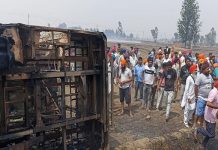ਗੁਰਦਾਸਪੁਰ: ਪਿੰਡ ਕਿਲਾ ਲਾਲ ਸਿੰਘ ਨਜ਼ਦੀਕ ਸਕੂਲ ਬੱਸ ਨੂੰ ਲੱਗੀ ਅੱਗ