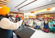 ਮੁੱਖ ਮੰਤਰੀ ਵੱਲੋਂ ‘ਲੋਕ ਮਿਲਣੀ’ ਪ੍ਰੋਗਰਾਮ ਦੀ ਸ਼ੁਰੂਆਤ, ਲੋਕਾਂ ਦੀਆਂ ਸ਼ਿਕਾਇਤਾਂ ਦਾ ਤੁਰੰਤ ਕੀਤਾ ਨਿਪਟਾਰਾ