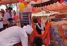 ਸਿੱਧੂ ਮੂਸੇਵਾਲਾ ਦਾ ਅੱਜ ਜਨਮ ਦਿਨ : 70 ਸਾਲਾਂ ਬਾਅਦ ਮਿਲੇ ਭਰਾਵਾਂ ਸਾਦਿਕ ਤੇ ਸਿੱਕਾ ਖਾਨ ਨੇ ਦਿੱਤੀ ਸ਼ਰਧਾਂਜਲੀ