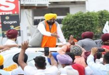 ਸੁਖਬੀਰ ਬਾਦਲ ਪੰਜਾਬ ’ਤੇ 25 ਸਾਲ ਰਾਜ ਕਰਨ ਦੀਆਂ ਗੱਲਾਂ ਕਰਦਾ ਸੀ, ਅੱਜ ਸਾਰਾ ਟੱਬਰ ਪੋਸਟਰਾਂ ਤੋਂ ਗਾਇਬ ਹੈ: ਭਗਵੰਤ ਮਾਨ