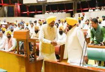 ਜਨਤਾ ਬਜਟ ਪੇਸ਼ ਕਰਨ ‘ਤੇ ਮੁੱਖ ਮੰਤਰੀ ਵੱਲੋਂ ਹਰਪਾਲ ਚੀਮਾ ਨੂੰ ਮੁਬਾਰਕਬਾਦ