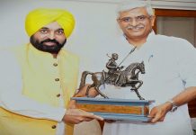 ਮੁੱਖ ਮੰਤਰੀ ਮਾਨ ਨੇ ਸੂਬੇ ‘ਚ ਨਹਿਰੀ ਪ੍ਰਬੰਧ ਦੀ ਮਜ਼ਬੂਤੀ ਲਈ ਭਾਰਤ ਸਰਕਾਰ ਤੋਂ ਵਿਸ਼ੇਸ਼ ਪੈਕੇਜ ਦੀ ਕੀਤੀ ਮੰਗ