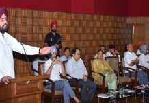 ਸੰਯੁਕਤ ਕਿਸਾਨ ਮੋਰਚੇ ਦੇ ਆਗੂਆਂ ਨਾਲ ਖੇਤੀਬਾੜੀ ਮੰਤਰੀ ਨੇ ਕੀਤੀ ਮੀਟਿੰਗ,ਕਿਹਾ -ਸੂਬਾ ਸਰਕਾਰ ਕਿਸਾਨਾਂ ਦੀ ਭਲਾਈ ਲਈ ਪੂਰਨ ਤੌਰ ‘ਤੇ ਵਚਨਬੱਧ