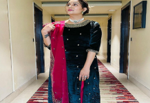 ਸਲਵਾਰ ਕਮੀਜ਼ ਪਹਿਨ ਸਪਨਾ ਚੌਧਰੀ ਨੇ ਸ਼ੇਅਰ ਕੀਤੀਆਂ ਖੂਬਸੂਰਤ ਤਸਵੀਰਾਂ,ਫੈਨਜ਼ ਨੂੰ ਆ ਰਹੀਆਂ ਪਸੰਦ