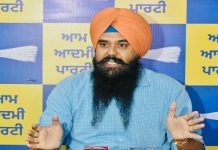 ਕਾਂਗਰਸ ਆਪਣੇ ‘ਭ੍ਰਿਸ਼ਟ’ ਆਗੂਆਂ ਨੂੰ ਬਚਾਉਣ ਦੀ ਕਰ ਰਹੀ ਕੋਸ਼ਿਸ਼: ਮਲਵਿੰਦਰ ਕੰਗ