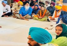 ਦੀਵਾਲੀ ਅਤੇ ਬੰਦੀ ਛੋੜ ਦਿਵਸ ਮੌਕੇ ਗੁਰਦਵਾਰਾ ਸ੍ਰੀ ਅੰਬ ਸਾਹਿਬ ਮੁਹਾਲੀ ਵਿਖੇ ਨਤਮਸਤਕ ਹੋਏ ਮੁੱਖ ਮੰਤਰੀ ਮਾਨ
