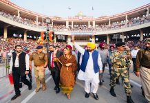 ਮੁੱਖ ਮੰਤਰੀ ਮਾਨ ਨੇ ਅਟਾਰੀ-ਵਾਹਗਾ ਸਰਹੱਦ ਵਿਖੇ ਰੀਟ੍ਰੀਟ ਸੈਰੇਮਨੀ ‘ਚ ਕੀਤੀ ਸ਼ਿਰਕਤ