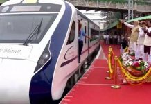 ਪੀ.ਐਮ ਮੋਦੀ ਦੀ ਬੈਂਗਲੁਰੂ ਨੂੰ ਸੌਗਾਤ,ਵੰਦੇ ਭਾਰਤ ਐਕਸਪ੍ਰੈਸ ਨੂੰ ਦਿਖਾਈ ਹਰੀ ਝੰਡੀ