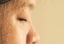 ਸਿਰ ‘ਚ ਆਉਂਦਾ ਪਸੀਨਾ ਤਾਂ ਹੋ ਜਾਓ ਸਾਵਧਾਨ! ਇਨ੍ਹਾਂ ਗੰਭੀਰ ਬਿਮਾਰੀਆਂ ਦਾ ਹੋ ਸਕਦਾ ਸੰਕੇਤ