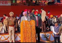 ਗਣਤੰਤਰ ਦਿਵਸ: ਵਿੱਤ ਮੰਤਰੀ ਹਰਪਾਲ ਸਿੰਘ ਚੀਮਾ ਨੇ ਅੰਮ੍ਰਿਤਸਰ ਵਿਖੇ ਲਹਿਰਾਇਆ ਤਿਰੰਗਾ ਝੰਡਾ