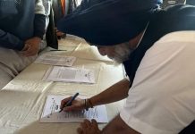 ਬੰਦੀ ਸਿੰਘਾਂ ਦੀ ਰਿਹਾਈ ਦੀ ਹਿਮਾਇਤ ‘ਚ ਸੁਖਬੀਰ ਬਾਦਲ ਨੇ ਫ਼ਾਰਮ ‘ਤੇ ਕੀਤੇ ਦਸਤਖ਼ਤ