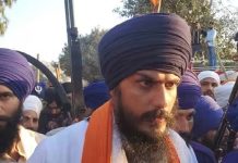 ਭਗੌੜਾ ਘੋਸ਼ਿਤ ਕਰਨ ‘ਤੇ ਭਾਈ ਅੰਮ੍ਰਿਤਪਾਲ ਸਿੰਘ ਦੇ ਪਿਤਾ ਨੇ ਚੁੱਕੇ ਸਵਾਲ, ਕਿਹਾ. . .