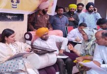 ਕੈਬਨਿਟ ਮੰਤਰੀ ਅਨਮੋਲ ਗਗਨ ਮਾਨ ਨੇ ਹਲਕਾ ਖਰੜ ਦੇ ਪਿੰਡਾਂ ਦੇ ਲੋਕਾਂ ਦੀਆਂ ਸੁਣੀਆਂ ਮੁਸ਼ਕਿਲਾਂ