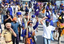 ਮੋਹਾਲੀ ‘ਚ ਤਣਾਅ ਪੂਰਨ ਸਥਿਤੀ ਬਰਕਰਾਰ, ਅੰਮ੍ਰਿਤਪਾਲ ਸਿੰਘ ਦੇ ਸਮਰਥਕਾਂ ਵੱਲੋਂ ਧਰਨਾ ਪ੍ਰਦਰਸ਼ਨ ਲਗਾਤਾਰ ਜਾਰੀ