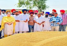 ਕੈਬਨਿਟ ਮੰਤਰੀ ਲਾਲਜੀਤ ਸਿੰਘ ਭੁੱਲਰ ਨੇ ਪੱਟੀ ਦੀਆਂ ਮੰਡੀਆਂ ਵਿੱਚ ਕਣਕ ਦੀ ਖ਼ਰੀਦ ਸ਼ੁਰੂ ਕਰਵਾਈ
