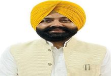 ਪਸ਼ੂ ਪਾਲਣ ਵਿਭਾਗ ਨੇ ਲੰਪੀ ਸਕਿਨ ਬੀਮਾਰੀ ਵਿਰੁੱਧ ਵਿੱਢੀ ਮੈਗਾ ਟੀਕਾਕਰਨ ਮੁਹਿੰਮ ਦਾ 90 ਫ਼ੀਸਦੀ ਟੀਚਾ ਪੂਰਾ ਕੀਤਾ: ਭੁੱਲਰ