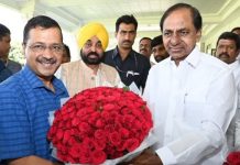 ਤੇਲੰਗਾਨਾ ਦੇ ਮੁੱਖ ਮੰਤਰੀ ਕੇਸੀਆਰ ਨਾਲ ਕੇਜਰੀਵਾਲ ਨੇ ਕੀਤੀ ਮੁਲਾਕਾਤ, ਸੀ.ਐਮ ਮਾਨ ਅਤੇ ਰਾਘਵ ਚੱਢਾ ਵੀ ਮੌਜੂਦ