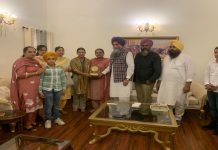 ਫ਼ਲਾਇੰਗ ਅਫ਼ਸਰ ਇਵਰਾਜ ਕੌਰ ਦਾ ਪੰਜਾਬ ਪੁੱਜਣ ‘ਤੇ ਸਪੀਕਰ ਕੁਲਤਾਰ ਸਿੰਘ ਸੰਧਵਾਂ ਅਤੇ ਉਨ੍ਹਾਂ ਦੀ ਪਤਨੀ ਵੱਲੋਂ ਵਿਸ਼ੇਸ਼ ਸਨਮਾਨ