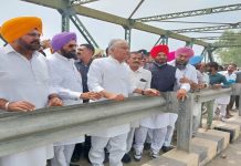 ਸੁਨੀਲ ਜਾਖੜ ਨੇ ਕੇਂਦਰ ਤੋਂ ਆਇਆ ਫੰਡ ਬਿਨਾਂ ਗਿਰਦਾਵਰੀ ਪੀੜਤ ਲੋਕਾਂ ਦੀ ਭਰਪਾਈ ਲਈ ਤੁਰੰਤ ਵੰਡਣ ਦੀ ਮੁੱਖ ਮੰਤਰੀ ਨੂੰ ਕੀਤੀ ਅਪੀਲ