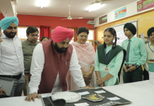ਸਿੱਖਿਆ ਮੰਤਰੀ ਅਤੇ ਸਰਕਾਰੀ ਸਕੂਲ ਦੇ ਵਿਦਿਆਰਥੀਆਂ ਨੇ ਚੰਦਰਯਾਨ-3 ਦੀ ਚੰਦਰਮਾ ’ਤੇ ਸਫਲ ਲੈਂਡਿੰਗ ਲਈ ਇਸਰੋ ਦੇ ਵਿਗਿਆਨੀਆਂ ਅਤੇ ਦੇਸ਼ ਨੂੰ ਦਿੱਤੀ ਵਧਾਈ