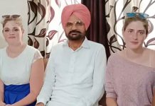 ਜਰਮਨੀ ਤੋਂ ਆਈਆਂ ਦੋ ਸਕੀਆਂ ਭੈਣਾਂ ਪਹੁੰਚੀਆਂ ਮੂਸੇ: ਕਿਹਾ- ਅਸੀਂ ਹਾਂ ਸਿੱਧੂ ਮੂਸੇਵਾਲਾ ਦੀਆਂ ਬਹੁਤ ਵੱਡੀਆਂ ਫੈਨ