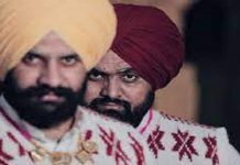 ਪੰਜਾਬੀ ਸਿੰਗਰ ਰੰਧਾਵਾ ਬ੍ਰਦਰਜ਼ ਫ਼ਸੇ ਵਿਵਾਦਾਂ ‘ਚ, ਵਿਆਹੀ ਕੁੜੀ ਨੂੰ ਨਾਲ ਰੱਖਣ ਦੇ ਲੱਗੇ ਇਲਜ਼ਾਮ