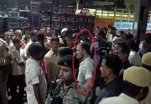 ਰਾਹੁਲ ਗਾਂਧੀ ਪਹੁੰਚੇ ਦਿੱਲੀ ਦੀ ਆਜ਼ਾਦਪੁਰ ਮੰਡੀ, ਸਬਜ਼ੀ ਅਤੇ ਫਲ ਵਿਕਰੇਤਾਵਾਂ ਦੀਆਂ ਸੁਣੀਆਂ ਸਮੱਸਿਆਵਾਂ