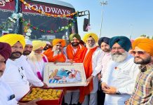 ਟਰਾਂਸਪੋਰਟ ਮੰਤਰੀ ਲਾਲਜੀਤ ਸਿੰਘ ਭੁੱਲਰ ਵੱਲੋਂ ਖੇਮਕਰਨ ਤੋਂ ਚੰਡੀਗੜ੍ਹ ਅਤੇ ਤਰਨ ਤਾਰਨ ਤੋਂ ਸ੍ਰੀ ਮੁਕਤਸਰ ਸਾਹਿਬ ਲਈ ਆਪਣੀ ਕਿਸਮ ਦੀਆਂ ਪਹਿਲੀਆਂ ਸਿੱਧੀਆਂ ਬੱਸਾਂ ਹਰੀ ਝੰਡੀ ਵਿਖਾ ਕੇ ਰਵਾਨਾ