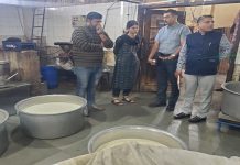 ਐਸ ਡੀ ਐਮ ਮੋਹਾਲੀ ਦੀ ਅਗਵਾਈ ਵਿੱਚ ਫੂਡ ਸੇਫਟੀ ਟੀਮਾਂ ਨੇ ਬਨੂੜ ਤੋਂ ਮਿਠਾਈਆਂ ਦੇ ਸੈਂਪਲ ਲਏ