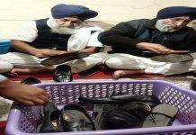 ਸ਼੍ਰੋਮਣੀ ਅਕਾਲੀ ਦਲ ਪ੍ਰਧਾਨ ਸੁਖਬੀਰ ਸਿੰਘ ਬਾਦਲ ਨੇ ਸ੍ਰੀ ਦਰਬਾਰ ਸਾਹਿਬ ਵਿਖੇ ਕੀਤੀ ਜੋੜਿਆਂ ਦੀ ਸੇਵਾ