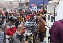 ਹਿਮਾਚਲ ‘ਚ ਪੈਟਰੋਲ ਤੇ ਡੀਜ਼ਲ ਦੀ ਸਪਲਾਈ ਆਮ ਵਾਂਗ ਨਹੀਂ, ਅੱਜ ਵੀ ਲੋਕ ਹੋ ਰਹੇ ਹਨ ਪ੍ਰੇਸ਼ਾਨ