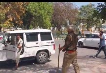 ਮੋਹਾਲੀ ‘ਚ ਹੋਲੀ ਦੇ ਮੌਕੇ ‘ਤੇ ਹੰਗਾਮਾ ਕਰਨ ਵਾਲਿਆਂ ਖਿਲਾਫ ਪੁਲਿਸ ਨੇ ਦਿਖਾਈ ਸਖਤੀ, ਟ੍ਰੈਫਿਕ ਨਿਯਮਾਂ ਦੀ ਉਲੰਘਣਾ ਕਰਨ ਵਾਲਿਆਂ ਦੇ ਕੱਟੇ ਚਲਾਨ