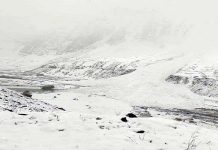 ਹਿਮਾਚਲ ਪ੍ਰਦੇਸ਼: ਚੰਦਰਾ ਨਦੀ ‘ਚ ਡਿੱਗਿਆ ਬਰਫ ਦਾ ਮਲਬਾ, ਪੁਲਿਸ ਨੇ ਸੈਲਾਨੀਆਂ ਨੂੰ ਨਦੀ ਕਿਨਾਰੇ ਨਾ ਜਾਣ ਦੀ ਦਿੱਤੀ ਸਲਾਹ