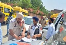ਬਟਾਲਾ ‘ਚ ਸਕੂਲੀ ਬੱਸਾਂ ਦੀ ਚੈਕਿੰਗ ਤੇਜ਼, 7 ਵਾਹਨਾਂ ਦੇ ਕੱਟੇ ਚਲਾਨ