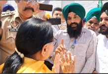 ਗੁਰਦੁਆਰਾ ਸਾਹਿਬ ਪਹੁੰਚੀ ਬੀਜੇਪੀ ਉਮੀਦਵਾਰ ਅਨੀਤਾ ਸੋਮਨਾਥ ਨੂੰ ਘੇਰਿਆ ਕਿਸਾਨਾਂ ਨੇ