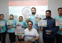 ਪਹਿਲੀ ਵਾਰ ਅਨੋਖੇ ਤਰੀਕੇ ਨਾਲ ਵੋਟ ਪਾਉਣ ਲਈ ਵੋਟਰਾਂ ਨੂੰ ਕੀਤਾ ਜਾ ਰਿਹਾ ਹੈ ਜਾਗਰੂਕ