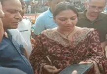 ਚੰਡੀਗੜ੍ਹ ‘ਚ ਪ੍ਰਸ਼ਾਸਨ ਨੇ ਮੇਲੇ ਦੇ ਅੰਦਰ ਲੱਗੇ ਝੂਲੇ ਕਈ ਤਰ੍ਹਾਂ ਦੀਆਂ ਖਾਮੀਆਂ ਕਰਕੇ ਕੀਤੇ ਬੰਦ