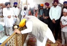 ਸ੍ਰੀ ਗੁਰੂ ਅਰਜਨ ਦੇਵ ਜੀ ਦੇ ਸ਼ਹੀਦੀ ਦਿਹਾੜੇ ਮੌਕੇ ਗੁਰਦੁਆਰਾ ਸਿੰਘ ਸ਼ਹੀਦਾਂ ਵਿਖੇ ਨਤਮਸਤਕ ਹੋਏ ਸੀਐਮ ਮਾਨ