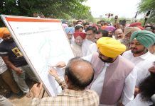 ਮੁੱਖ ਮੰਤਰੀ ਨੇ ਮਾਲਵਾ ਨਹਿਰ ਦੇ ਕੰਮ ਦਾ ਲਿਆ ਜਾਇਜ਼ਾ; ਆਜ਼ਾਦੀ ਤੋਂ ਬਾਅਦ ਪੰਜਾਬ ਵਿੱਚ ਬਣੇਗੀ ਪਹਿਲੀ ਨਹਿਰ