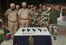 ਤਰਨ ਤਾਰਨ ਪੁਲਿਸ ਅਤੇ BSF ਨੇ ਇੱਕ ਸਾਂਝੇ ਸਰਚ ਆਪ੍ਰੇਸ਼ਨ ਦੌਰਾਨ ਪਿੰਡ ਕਲਸੀਆਂ ਖੁਰਦ ‘ਚੋਂ 4 ਪਿਸਤੋਲ 7.62 ਸਣੇ 50 ਰੌਂਦ ਕੀਤੇ ਬਰਾਮਦ