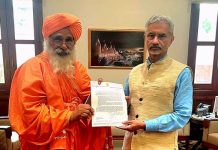 ਸੰਤ ਬਲਬੀਰ ਸਿੰਘ ਸੀਚੇਵਾਲ ਨੇ ਵਿਦੇਸ਼ ਮੰਤਰੀ ਨਾਲ ਕੀਤੀ ਮੁਲਾਕਾਤ; ਵਿਦੇਸ਼ਾਂ ‘ਚ ਫਸੇ ਪੰਜਾਬੀਆਂ ਨੂੰ ਵਾਪਿਸ ਲਿਆਉਣ ਦਾ ਮੁੱਦਾ ਚੁੱਕਿਆ