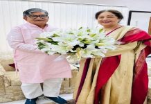 ਚੰਡੀਗੜ੍ਹ ਦੀ ਸਾਬਕਾ ਸੰਸਦ ਮੈਂਬਰ ਕਿਰਨ ਖੈਰ ਨੇ ਪ੍ਰਸ਼ਾਸਕ ਗੁਲਾਬ ਕਟਾਰੀਆ ਨਾਲ ਕੀਤੀ ਮੁਲਾਕਾਤ