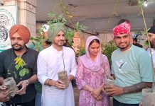 ਬੀਬੀ ਰਜਨੀ ਫਿਲਮ ਦੀ ਸਟਾਰ ਕਾਸਟ ਹਰਿਮੰਦਰ ਸਾਹਿਬ ਵਿਖੇ ਹੋਈ ਨਤਮਸਤਕ, ਸਰਬੱਤ ਦੇ ਭਲੇ ਦੀ ਅਰਦਾਸ ਕੀਤੀ, ਵੰਡੇ ਬੂਟੇ