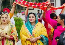 ਮੁੱਖ ਮੰਤਰੀ ਭਗਵੰਤ ਸਿੰਘ ਮਾਨ ਦੀ ਪਤਨੀ ਨੇ ਵਿਧਾਇਕ ਟਾਂਡਾ ਵੱਲੋਂ ਆਯੋਜਿਤ ਤੀਆਂ ਦੇ ਪ੍ਰੋਗਰਾਮ ‘ਚ ਮੁੱਖ ਮਹਿਮਾਨ ਵਜੋਂ ਕੀਤੀ ਸ਼ਿਰਕਤ