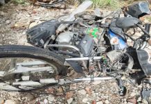 ਰੋਹਤਕ ‘ਚ ਕਾਰ ਅਤੇ ਬਾਈਕ ਦੀ ਟੱਕਰ ‘ਚ 2 ਦੀ ਮੌਕੇ ‘ਤੇ ਹੀ ਮੌਤ; ਕਾਰ ਨੂੰ ਬਚਾਉਂਦਿਆਂ ਟਰੱਕ ਵੀ ਪਲਟਿਆ