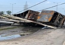 ਬੇਕਾਬੂ ਹੋ ਕੇ ਟਰਾਂਸਫਾਰਮਰ ਨਾਲ ਟਕਰਾਇਆ ਕੋਲੇ ਨਾਲ ਭਰਿਆ ਟਰਾਲਾ; ਲੱਗੀ ਅੱਗ