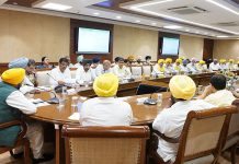 ਸਾਰੀਆਂ ਫ਼ਸਲਾਂ ‘ਤੇ ਘੱਟੋ-ਘੱਟ ਸਮਰਥਨ ਮੁੱਲ ਅਤੇ ਛੋਟੇ ਕਿਸਾਨਾਂ ਨੂੰ ਪੈਨਸ਼ਨ: ਪੰਜਾਬ ਸਰਕਾਰ ਨੇ ਖੇਤੀ ਨੀਤੀ ਦਾ ਖਰੜਾ ਕੀਤਾ ਜਾਰੀ